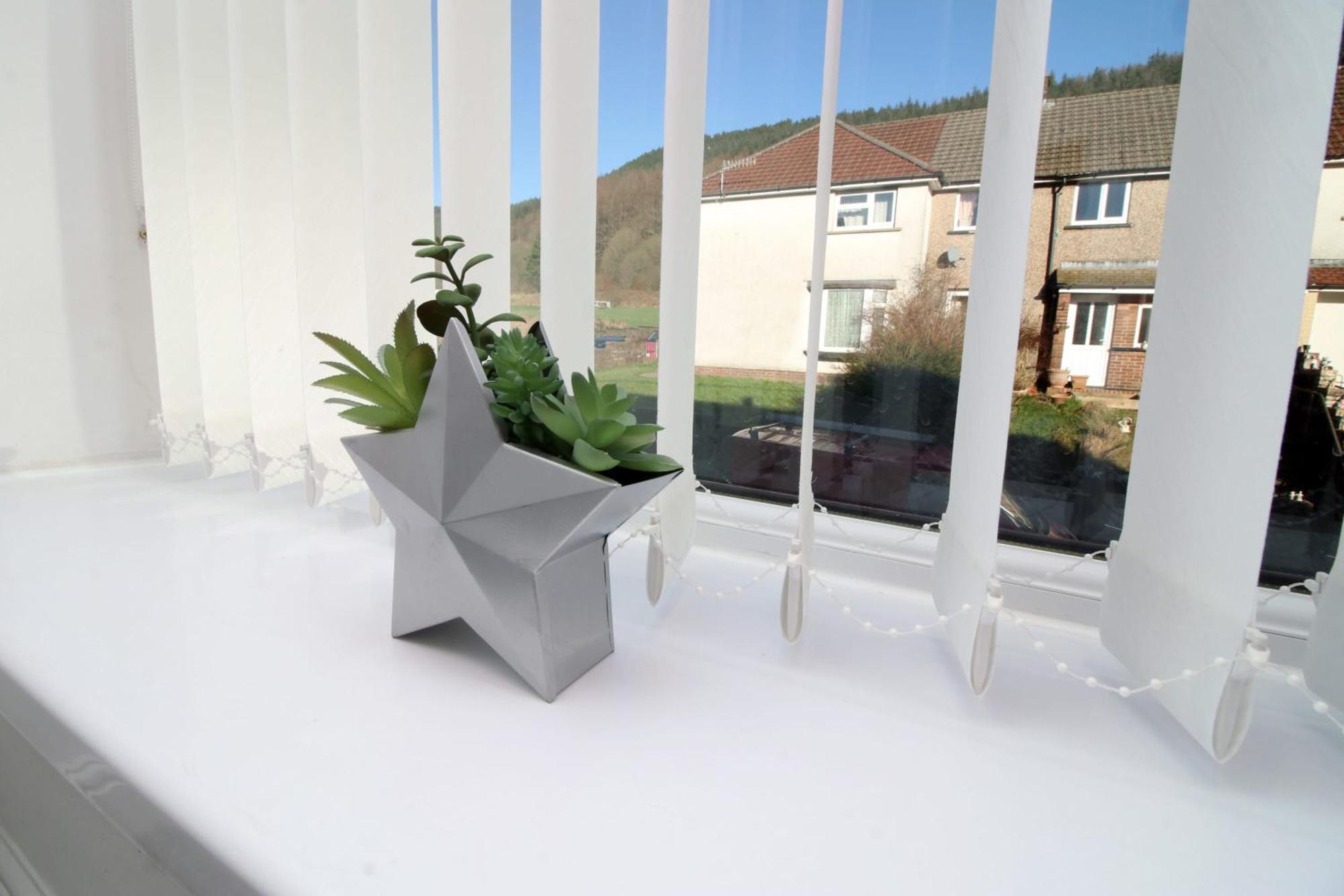 Very Special Home In Rhondda Valley Herbert House By Staystaycations Treorky 외부 사진