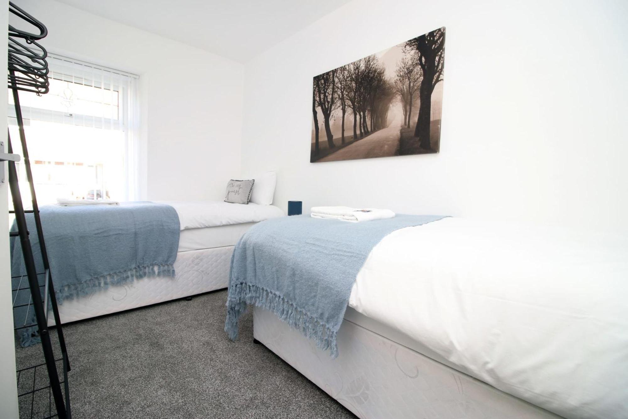 Very Special Home In Rhondda Valley Herbert House By Staystaycations Treorky 외부 사진